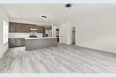 226 E Brown St, Milwaukee, WI 53212 - Photo 8