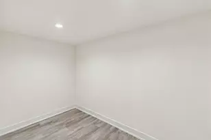 226 E Brown St, Milwaukee, WI 53212 - Photo 24