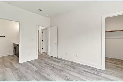 226 E Brown St, Milwaukee, WI 53212 - Photo 12