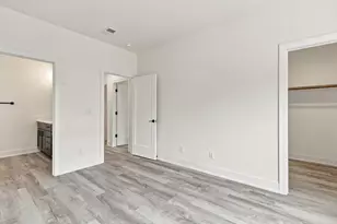 226 E Brown St, Milwaukee, WI 53212 - Photo 12