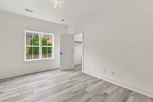 226 E Brown St, Milwaukee, WI 53212 - Photo 16
