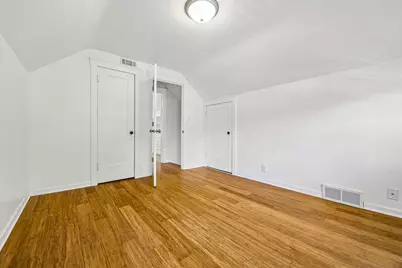 524 S Oak Park Ct, Milwaukee, WI 53214 - Photo 22