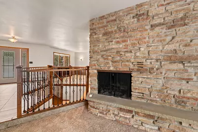 170  Crestwood Ct, Sheboygan Falls, WI 53085 - Photo 4