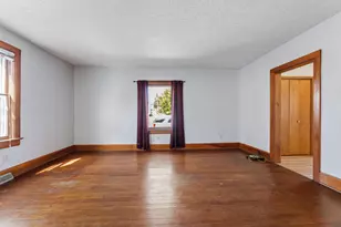 318 Grove St, Caledonia, MN 55921 - Photo 2