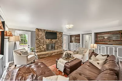 7801 N Regent Rd, Fox Point, WI 53217 - Photo 20