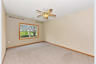 N55W17156  Ravenwood Dr #19156, Menomonee Falls, WI 53051 - Photo 22