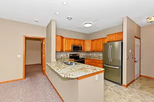 N55W17156 Ravenwood Dr, Menomonee Falls, WI 53051 - Photo 16