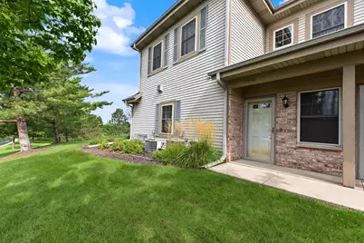 N55W17156  Ravenwood Dr #19156, Menomonee Falls, WI 53051 - Photo 2