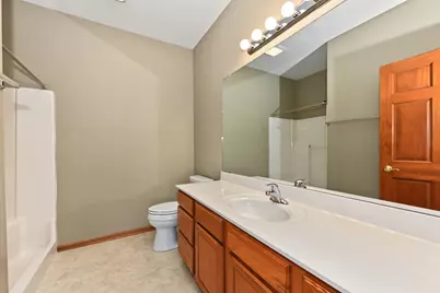 N55W17156  Ravenwood Dr #19156, Menomonee Falls, WI 53051 - Photo 26