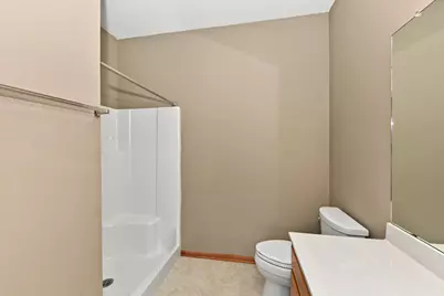 N55W17156  Ravenwood Dr #19156, Menomonee Falls, WI 53051 - Photo 28