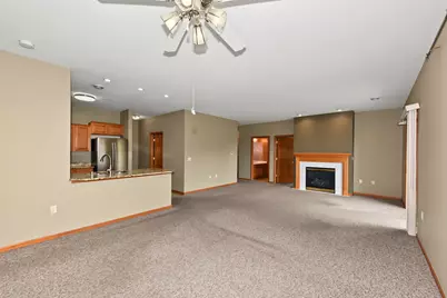 N55W17156  Ravenwood Dr #19156, Menomonee Falls, WI 53051 - Photo 8