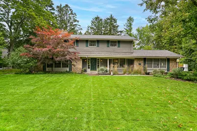 9506 N Wakefield Ct, Bayside, WI 53217 - Photo 1