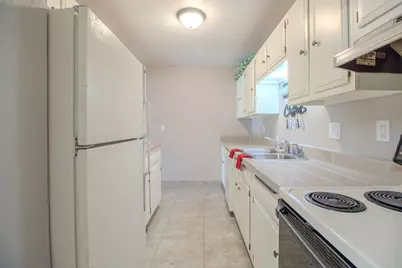 N114W16951  Armada Dr #3, Germantown, WI 53022 - Photo 16