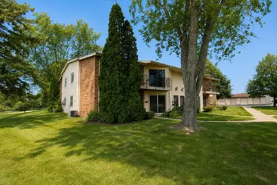 N114W16951  Armada Dr #3, Germantown, WI 53022 - Photo 2