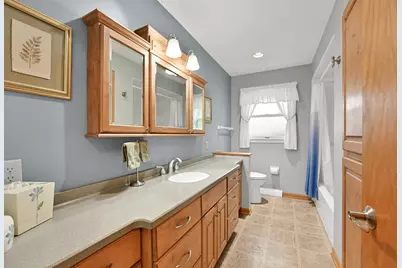 2120  Elm Tree Rd, Elm Grove, WI 53122 - Photo 24