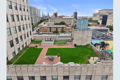 606 W Wisconsin Ave #1301, Milwaukee, WI 53203 - Photo 34