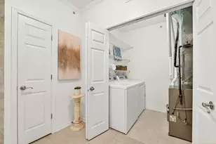 3872 S Lake Dr, Saint Francis, WI 53235 - Photo 18