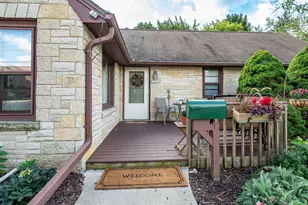 N90W16555 Roosevelt Dr, Menomonee Falls, WI 53051 - Photo 10