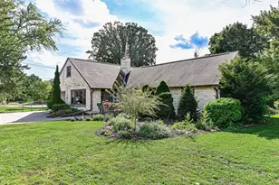 N90W16555 Roosevelt Dr, Menomonee Falls, WI 53051 - Photo 1