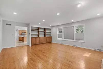 9  Cherrywood Ct, Racine, WI 53402 - Photo 14