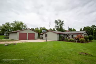 18410 119th St, Bristol, WI 53104 - Photo 1