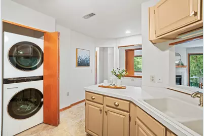 409 N Main St #B, Thiensville, WI 53092 - Photo 4