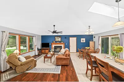 N51W27864 N Courtland Cir, Lisbon, WI 53072 - Photo 8