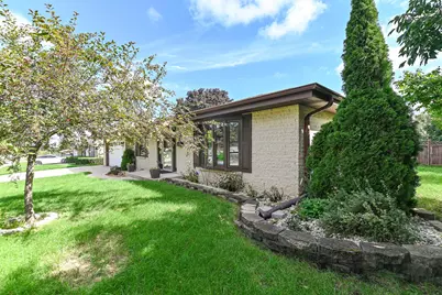 5224 S 23rd St, Milwaukee, WI 53221 - Photo 2