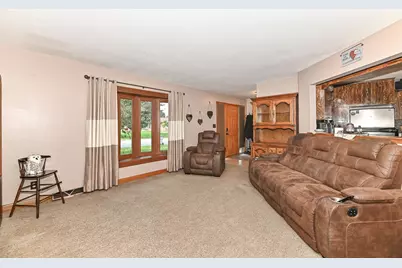 5224 S 23rd St, Milwaukee, WI 53221 - Photo 8