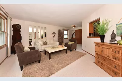 5944 S 35th St, Greenfield, WI 53221 - Photo 4