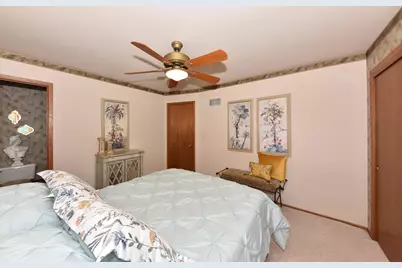 5944 S 35th St, Greenfield, WI 53221 - Photo 22