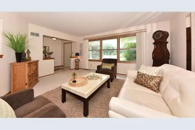 5944 S 35th St, Greenfield, WI 53221 - Photo 6