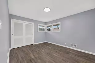 8254 W Daphne St, Milwaukee, WI 53223 - Photo 10