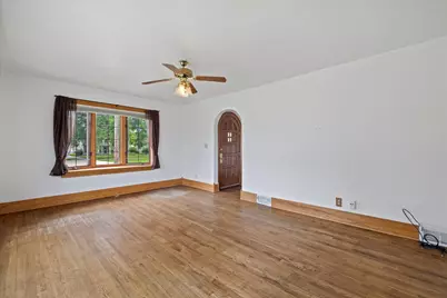 2000  Summit Ave, Waukesha, WI 53188 - Photo 8