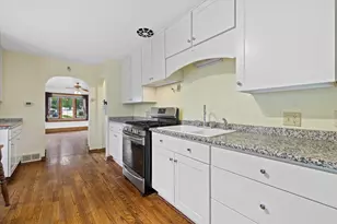 2000 Summit Ave, Waukesha, WI 53188 - Photo 16