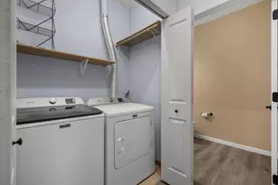 3929 Maple Grove Dr, Madison, WI 53719 - Photo 16