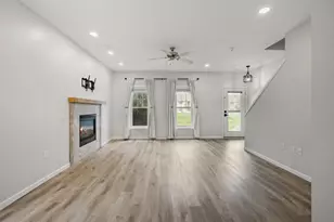 3929 Maple Grove Dr, Madison, WI 53719 - Photo 4