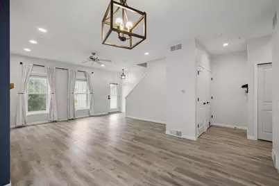 3929  Maple Grove Dr, Madison, WI 53719 - Photo 6