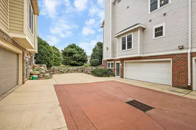 3929  Maple Grove Dr, Madison, WI 53719 - Photo 32