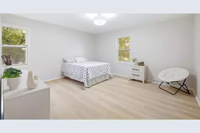 21195  Bramblewood Trl, Brookfield, WI 53045 - Photo 16