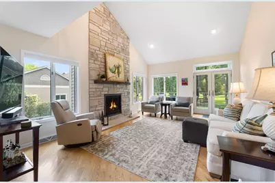 W304N2358 N Westwind Dr #5C, Delafield, WI 53072 - Photo 8