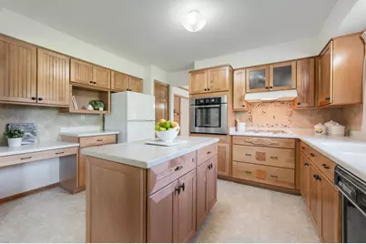 1530 W Zedler Ln, Mequon, WI 53092 - Photo 12