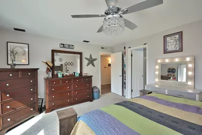 1190  Pilgrim Pkwy, Elm Grove, WI 53122 - Photo 6