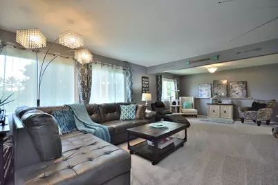 1190  Pilgrim Pkwy, Elm Grove, WI 53122 - Photo 16