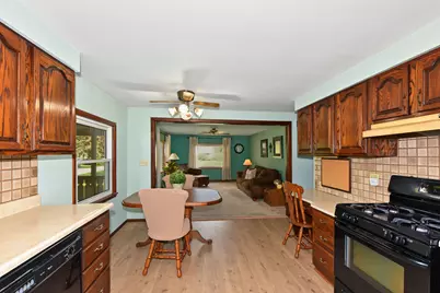 W188N9690  Orchard Dr, Germantown, WI 53022 - Photo 12