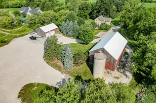 N84W20717 Menomonee Ave, Menomonee Falls, WI 53051 - Photo 20