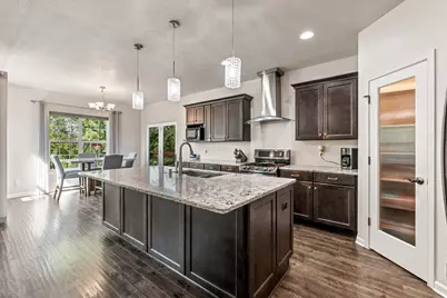 617  Evergreen Ter, Port Washington, WI 53074 - Photo 4