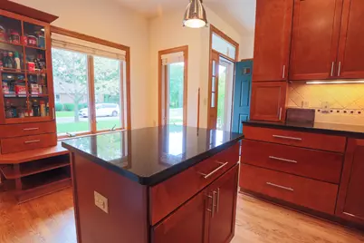 212  Thorngate Ct #8, Burlington, WI 53105 - Photo 14