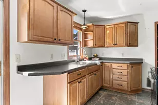 527 Schwartz St, Plymouth, WI 53073 - Photo 8
