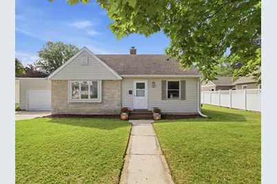 527  Schwartz St, Plymouth, WI 53073 - Photo 1
